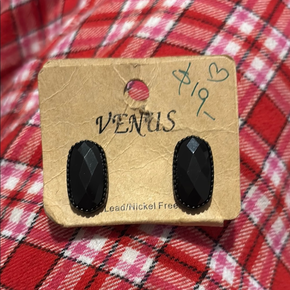 Venus Black Stud Earrings